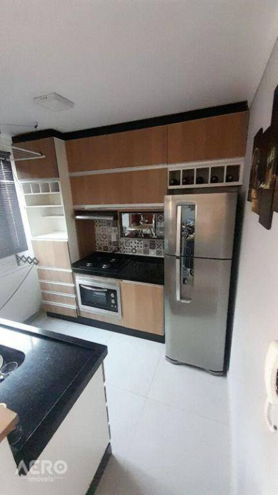 Apartamento à venda com 2 quartos, 48m² - Foto 1