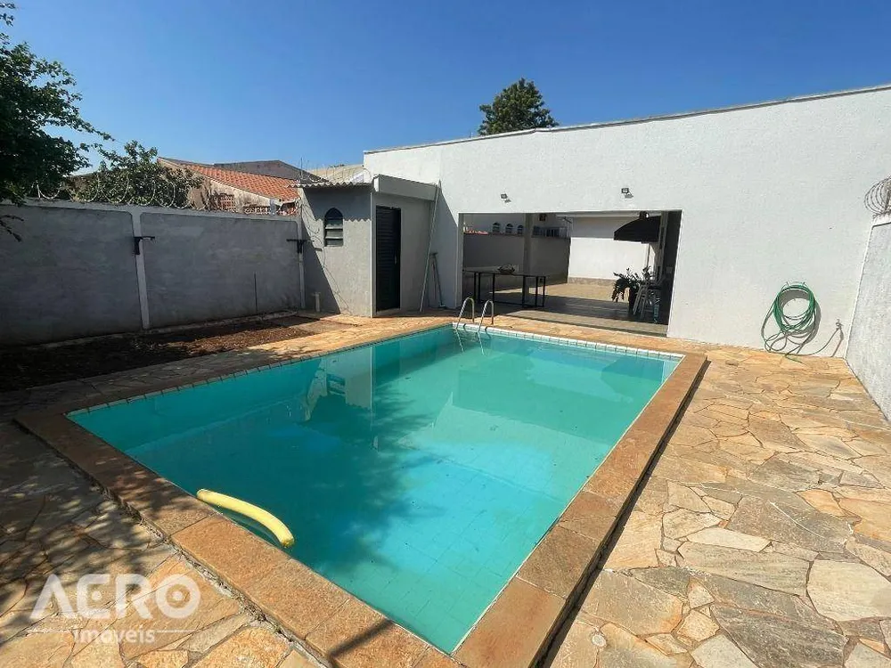 Casa, 3 quartos, 182 m² - Foto 1