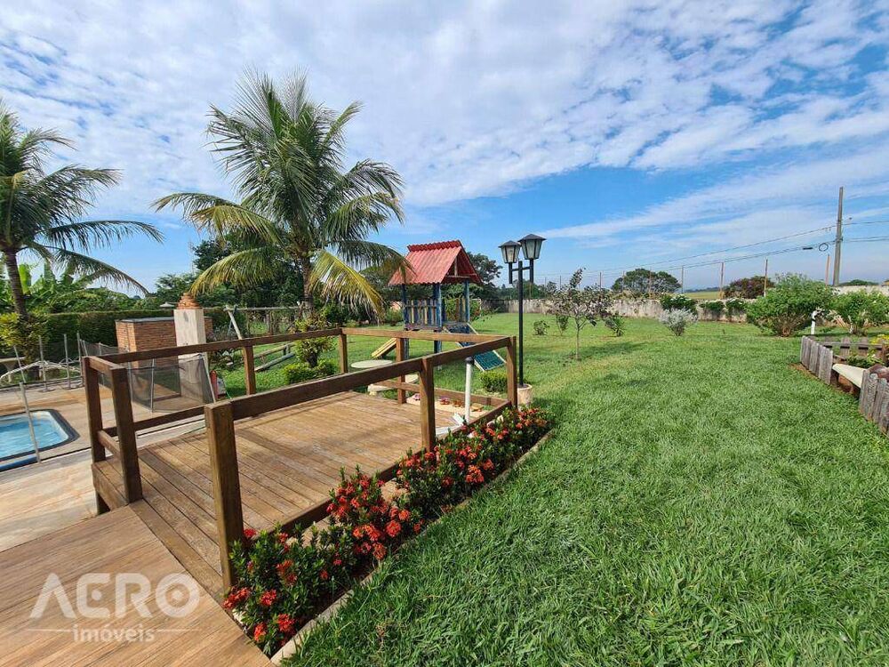 Chácara à venda com 4 quartos, 450m² - Foto 4