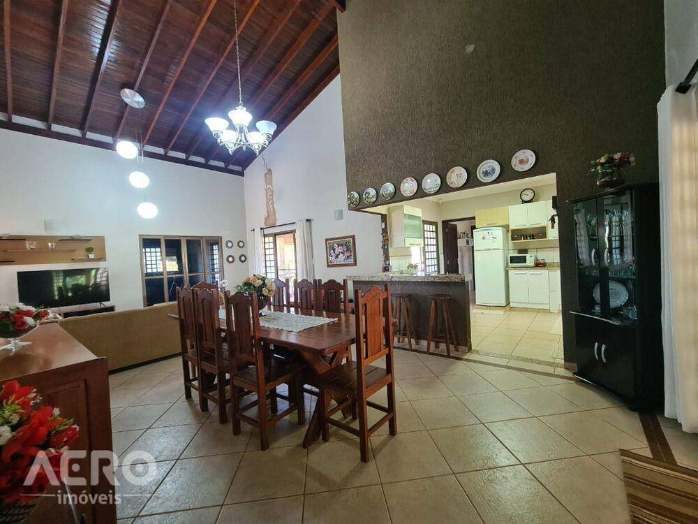 Chácara à venda com 4 quartos, 450m² - Foto 17