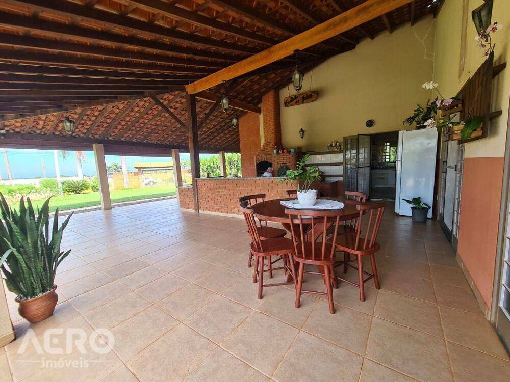 Chácara à venda com 4 quartos, 450m² - Foto 35