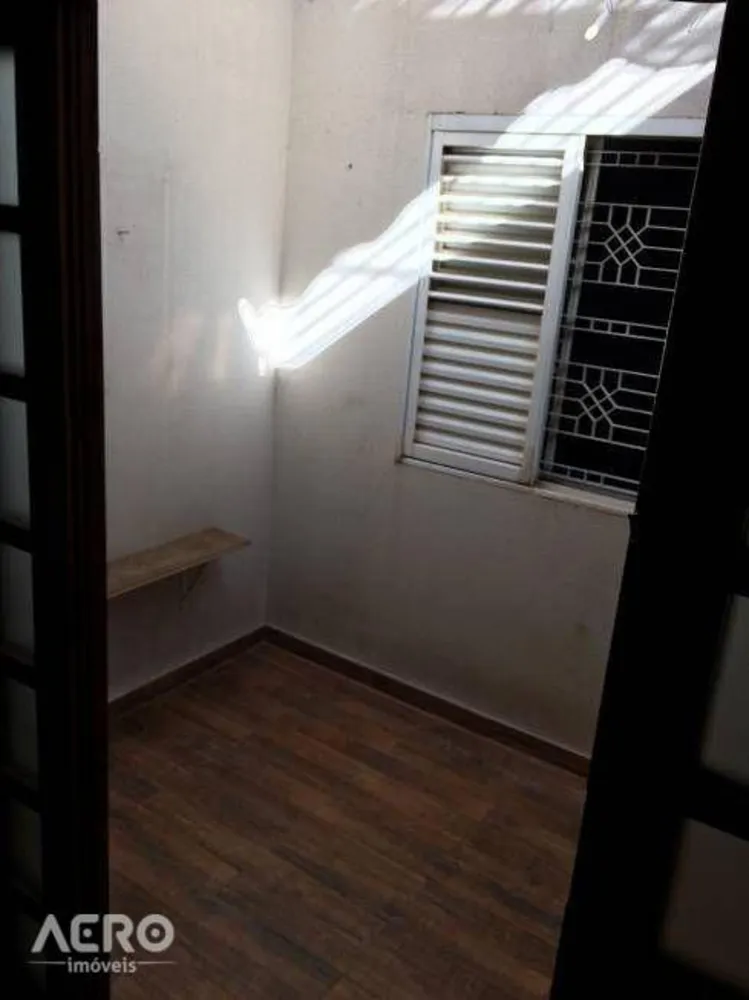 Casa, 3 quartos, 202 m² - Foto 2