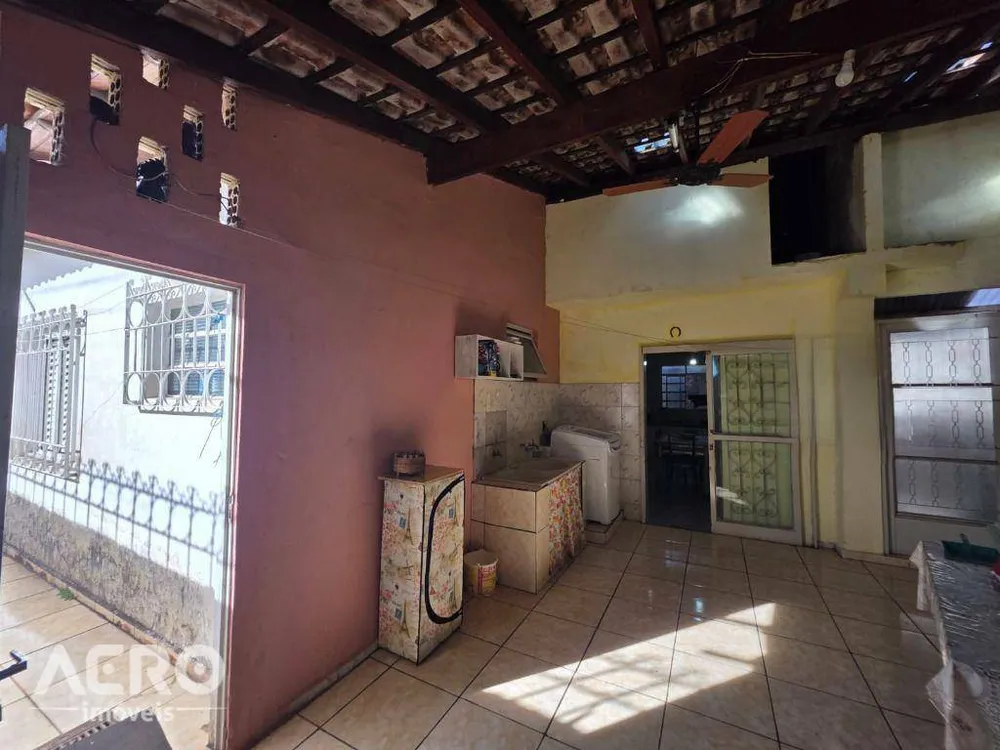 Casa, 4 quartos, 244 m² - Foto 4