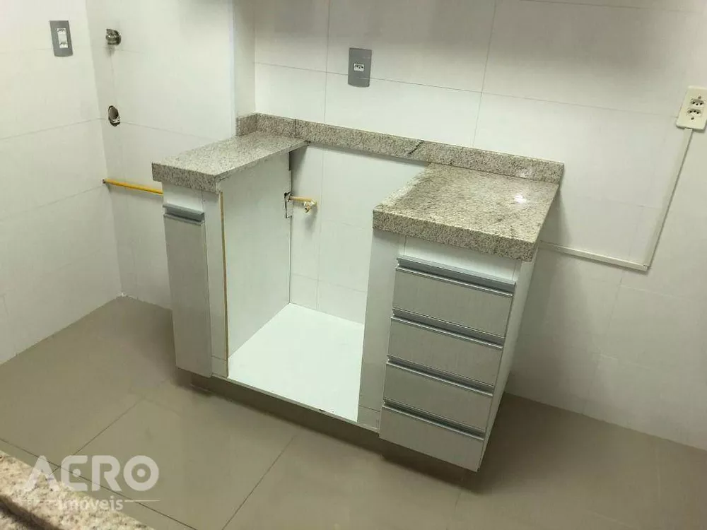 Apartamento à venda com 2 quartos, 48m² - Foto 4