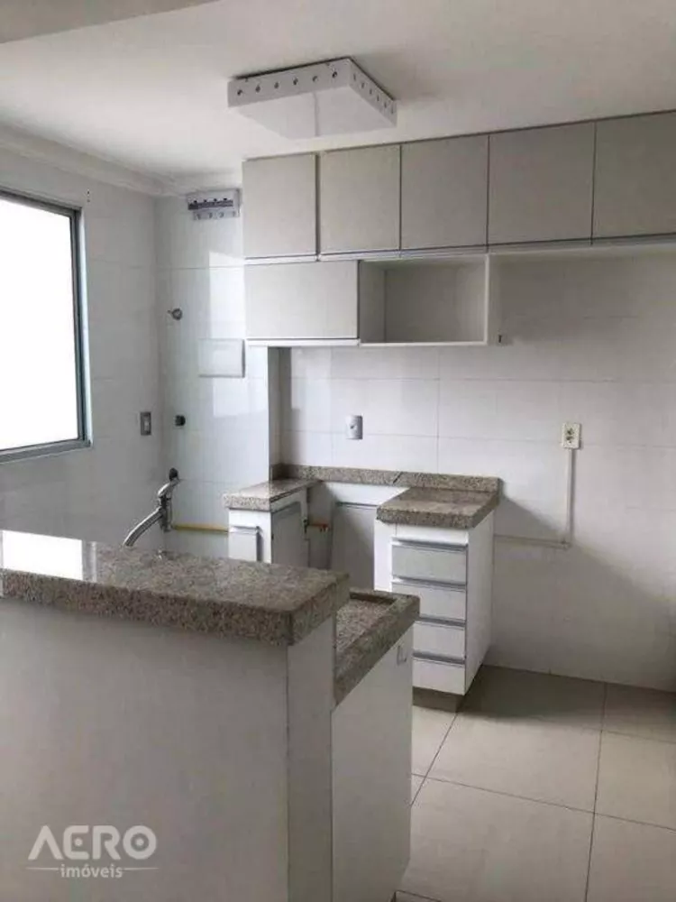 Apartamento à venda com 2 quartos, 48m² - Foto 3