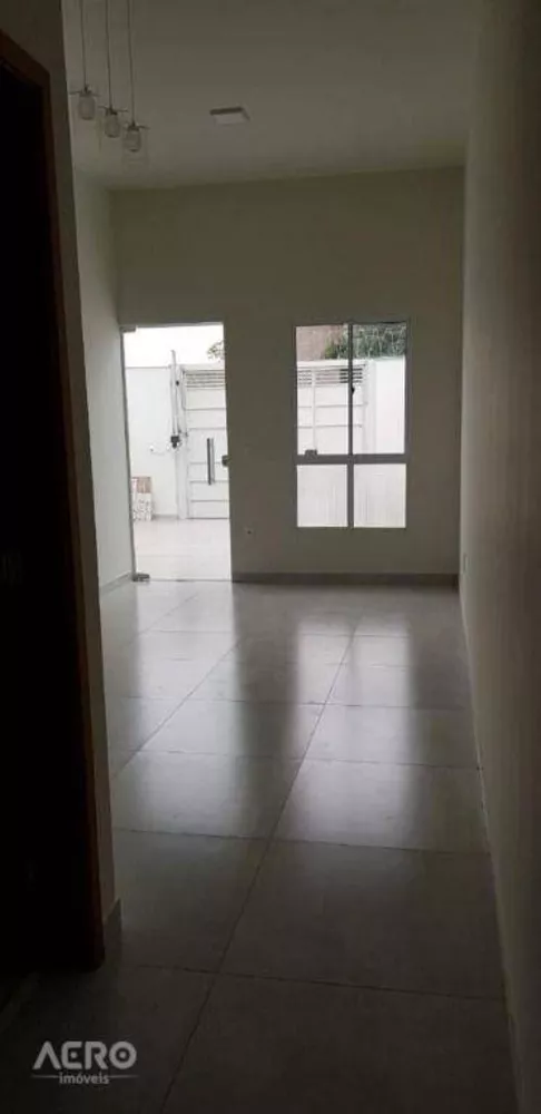 Casa à venda com 3 quartos, 85m² - Foto 4