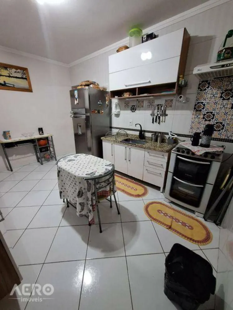 Casa, 3 quartos, 145 m² - Foto 2