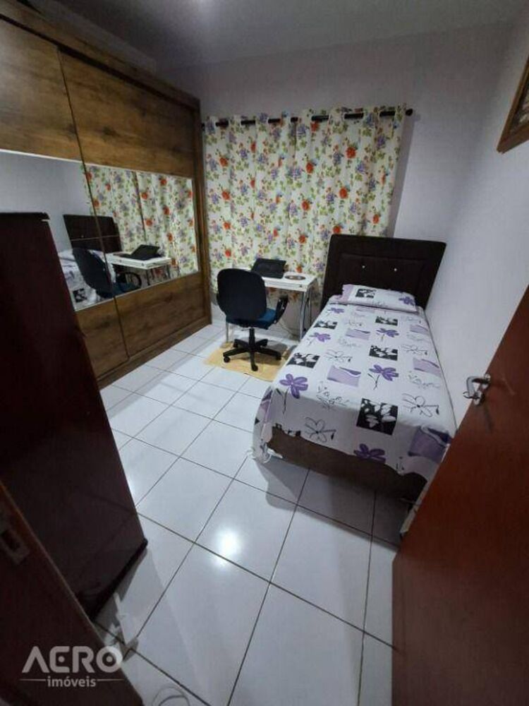 Casa, 3 quartos, 145 m² - Foto 2