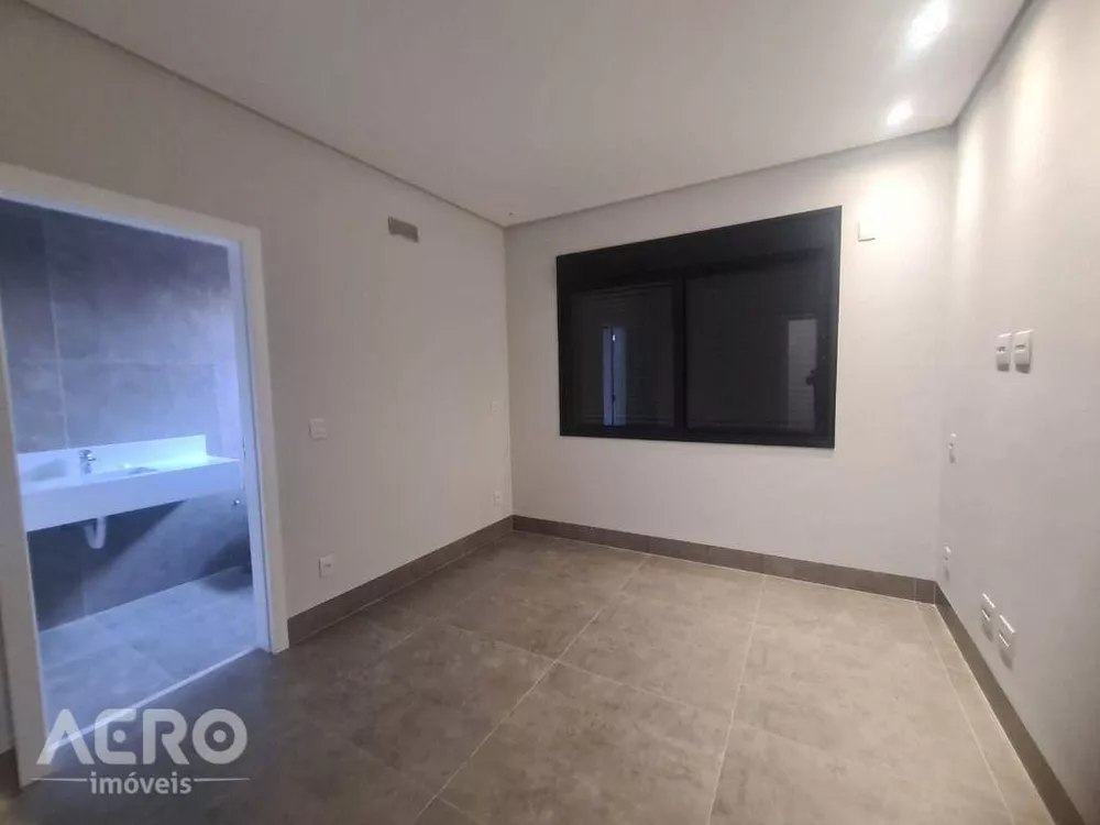 Casa de Condomínio à venda com 3 quartos, 215m² - Foto 2