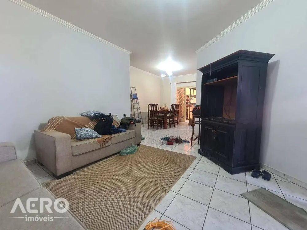 Casa, 3 quartos, 166 m² - Foto 4