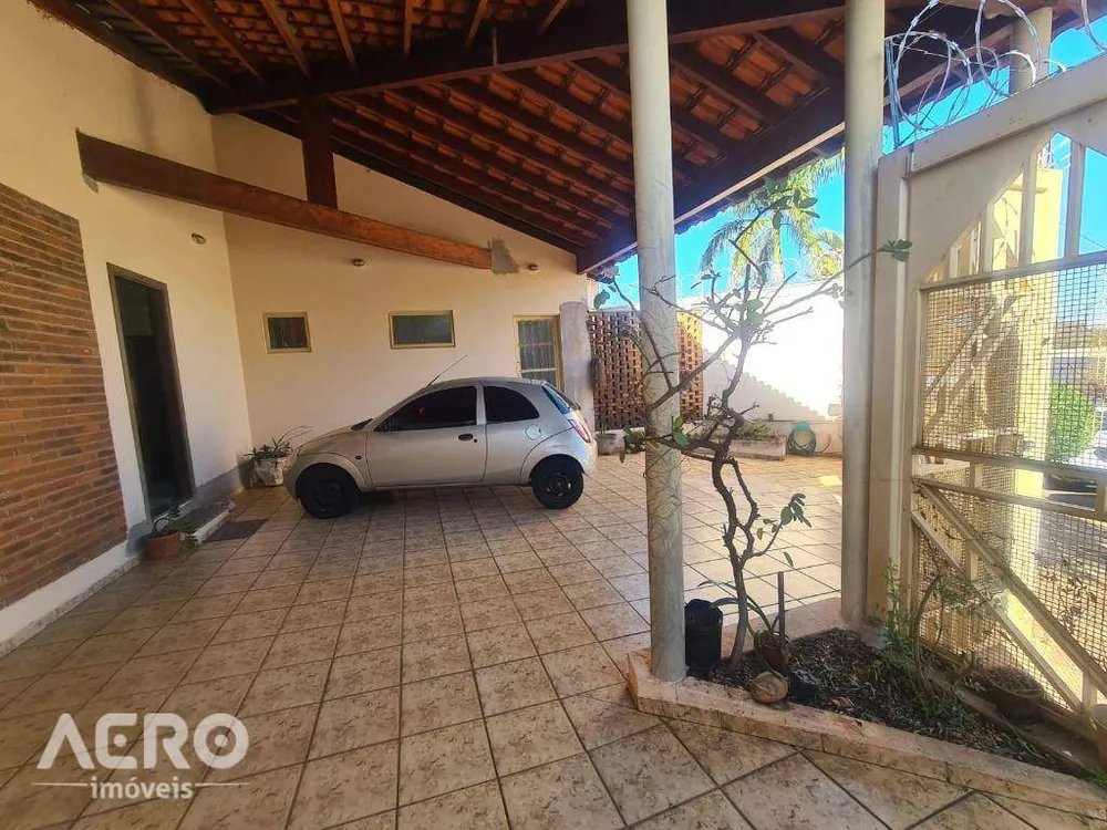 Casa, 3 quartos, 166 m² - Foto 2