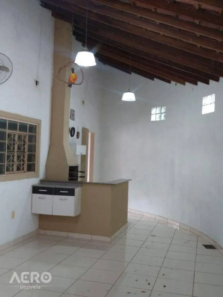 Casa, 3 quartos, 156 m² - Foto 1