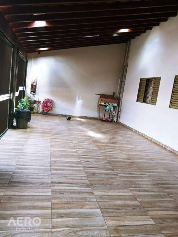 Casa à venda com 4 quartos, 175m² - Foto 4
