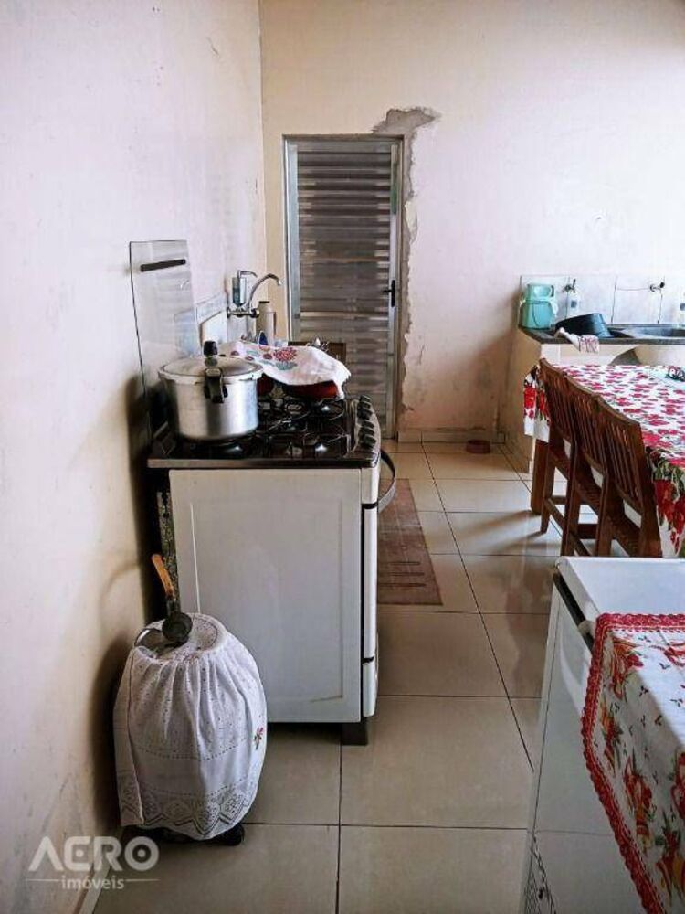 Casa à venda com 4 quartos, 175m² - Foto 15