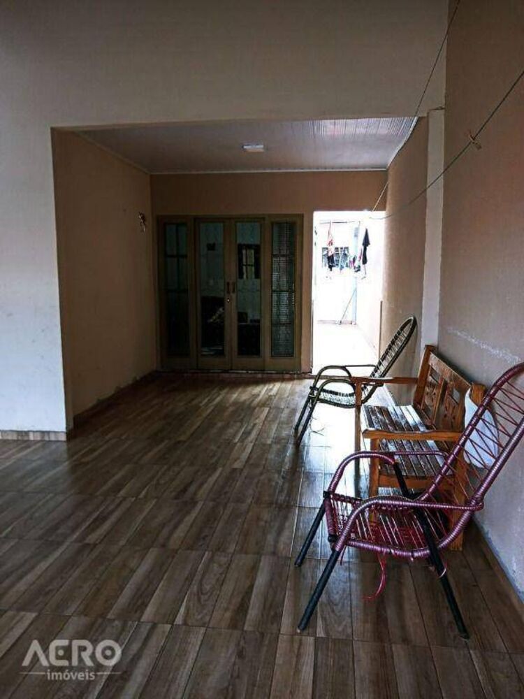 Casa à venda com 4 quartos, 175m² - Foto 6