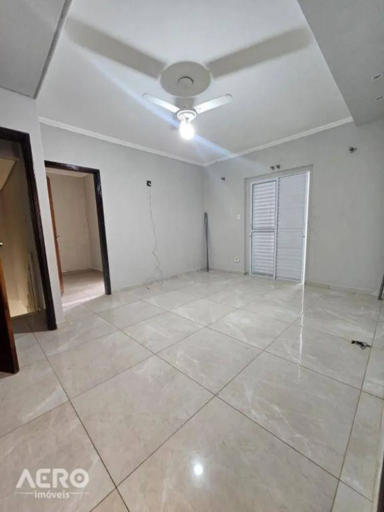 Casa, 4 quartos, 227 m² - Foto 3