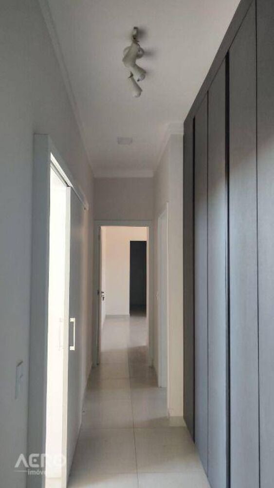 Casa de Condomínio à venda com 3 quartos, 224m² - Foto 3