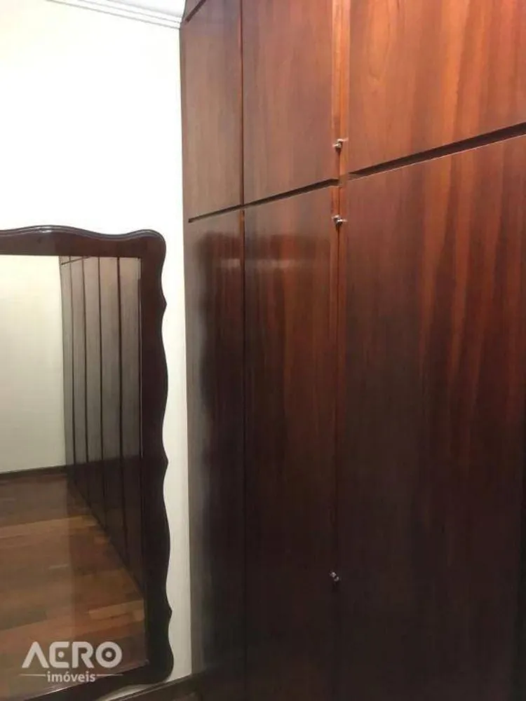 Casa, 3 quartos, 250 m² - Foto 11