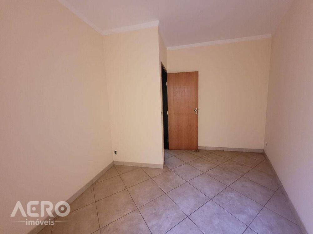 Casa à venda com 3 quartos, 133m² - Foto 9