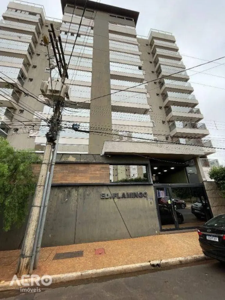 Apartamento, 3 quartos, 240 m² - Foto 1