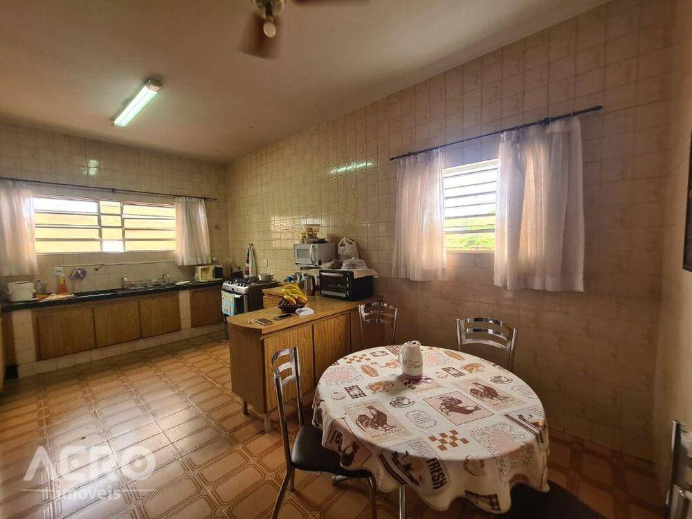 Casa, 3 quartos, 260 m² - Foto 17