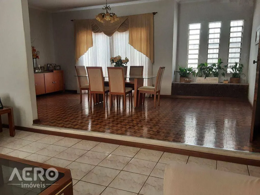 Casa, 3 quartos, 337 m² - Foto 1