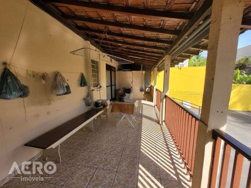 Casa, 3 quartos, 184 m² - Foto 4