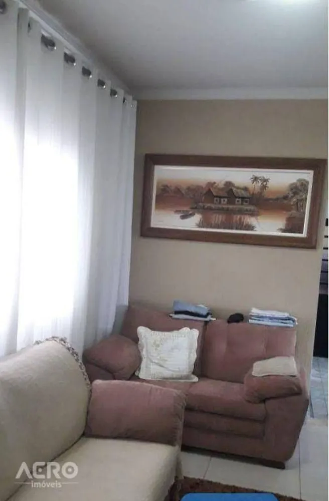 Casa, 5 quartos, 250 m² - Foto 1