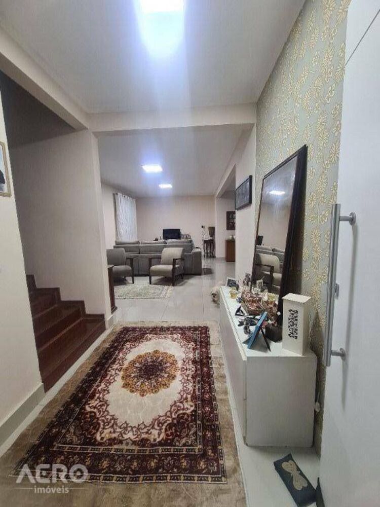 Casa à venda com 3 quartos, 210m² - Foto 32