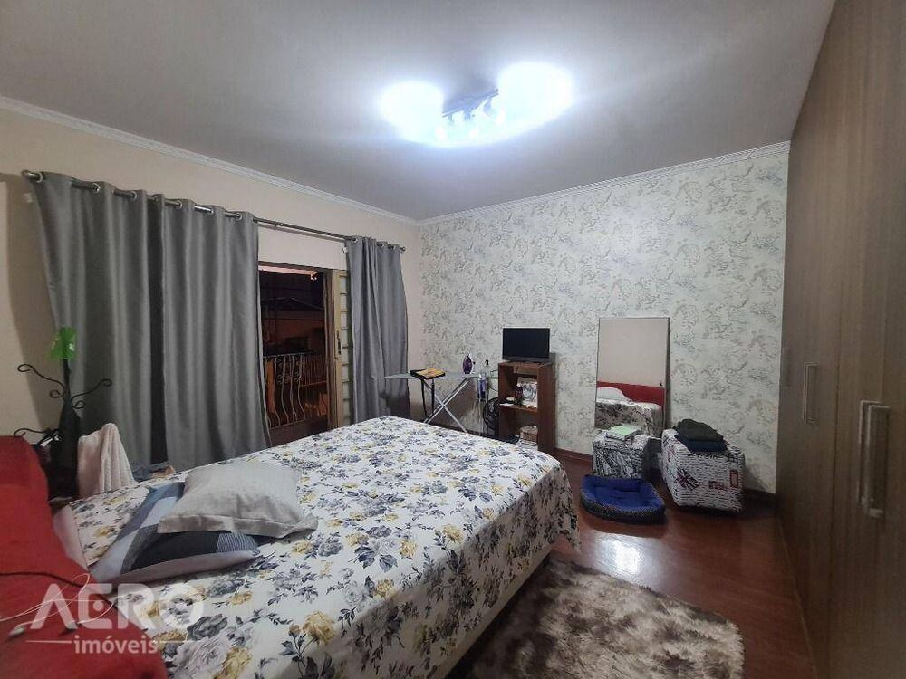 Casa à venda com 3 quartos, 210m² - Foto 19