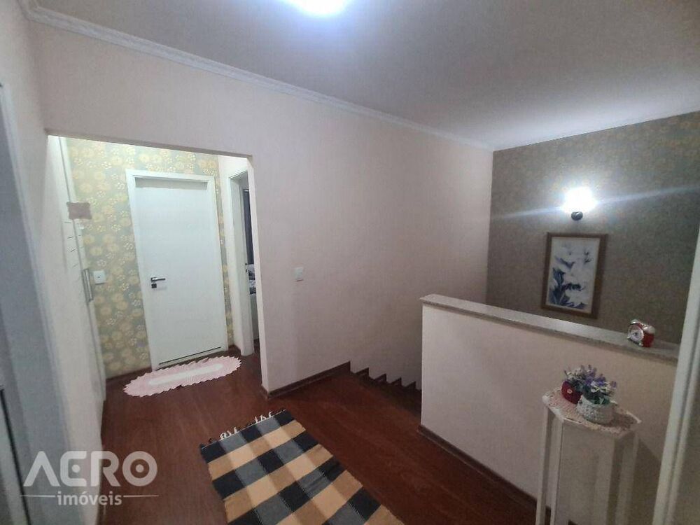Casa à venda com 3 quartos, 210m² - Foto 21