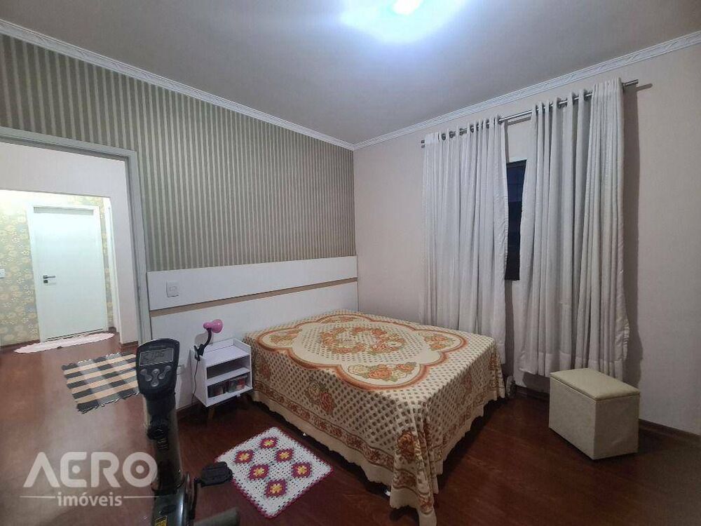 Casa à venda com 3 quartos, 210m² - Foto 22