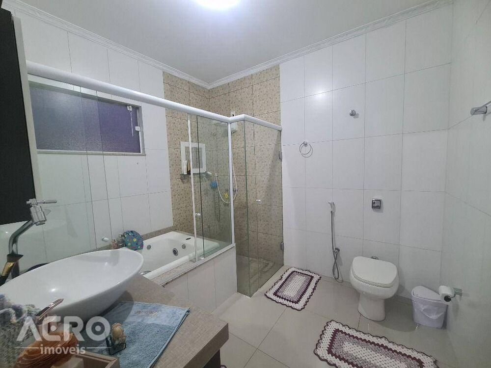 Casa à venda com 3 quartos, 210m² - Foto 25