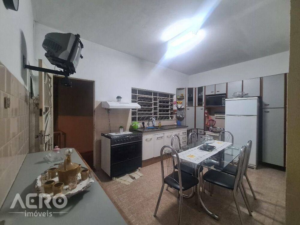 Casa à venda com 3 quartos, 128m² - Foto 16