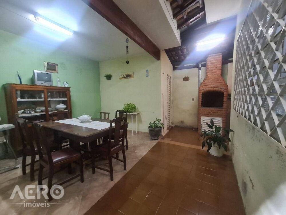 Casa à venda com 3 quartos, 128m² - Foto 9