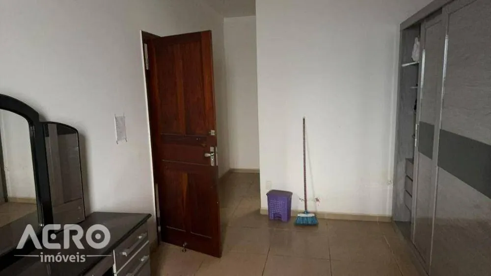 Casa, 7 quartos, 265 m² - Foto 1
