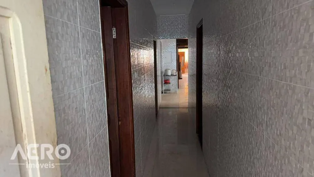 Casa, 7 quartos, 265 m² - Foto 2