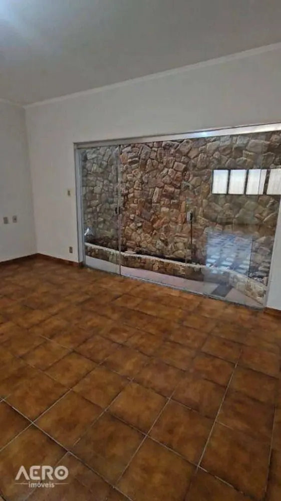 Casa, 3 quartos, 250 m² - Foto 1