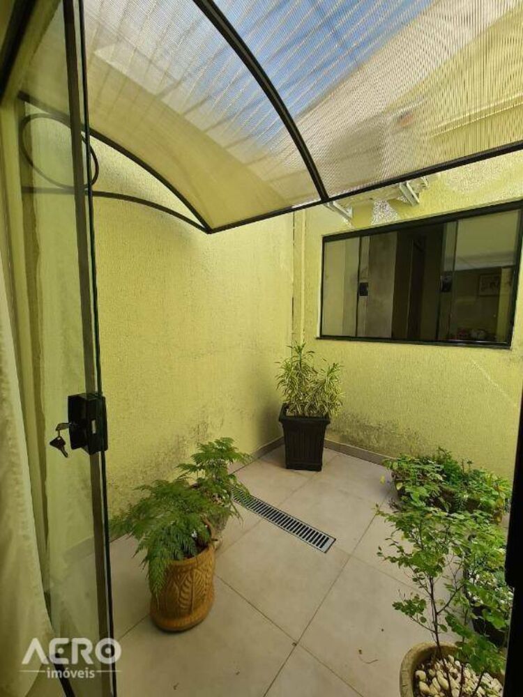 Casa à venda com 3 quartos, 110m² - Foto 12