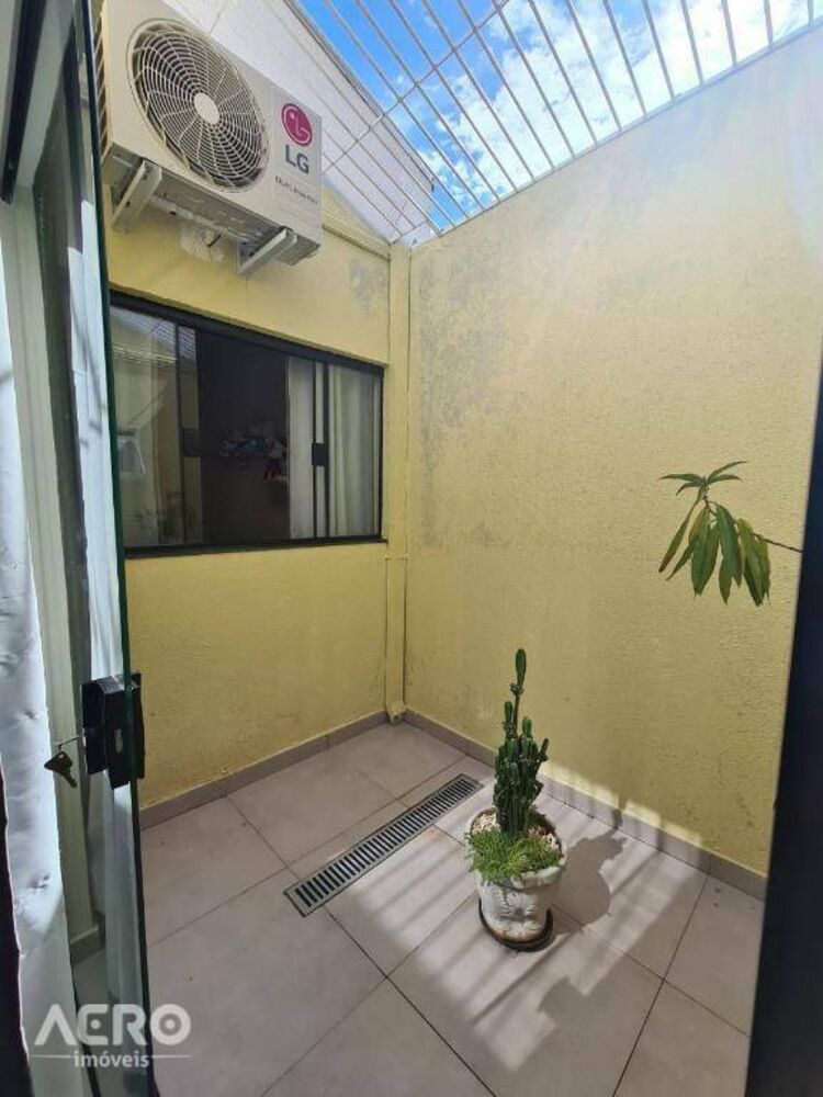 Casa à venda com 3 quartos, 110m² - Foto 8