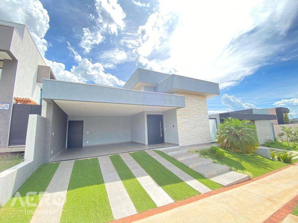 Casa de Condomínio à venda com 3 quartos, 228m² - Foto 2