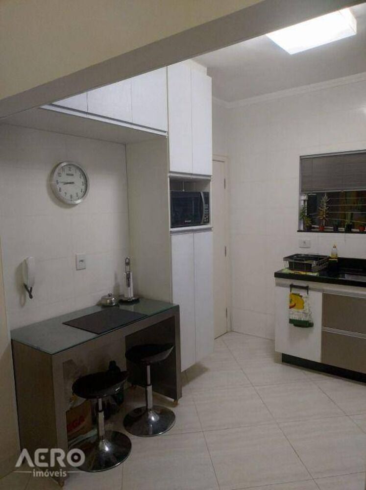 Casa à venda com 3 quartos, 170m² - Foto 10
