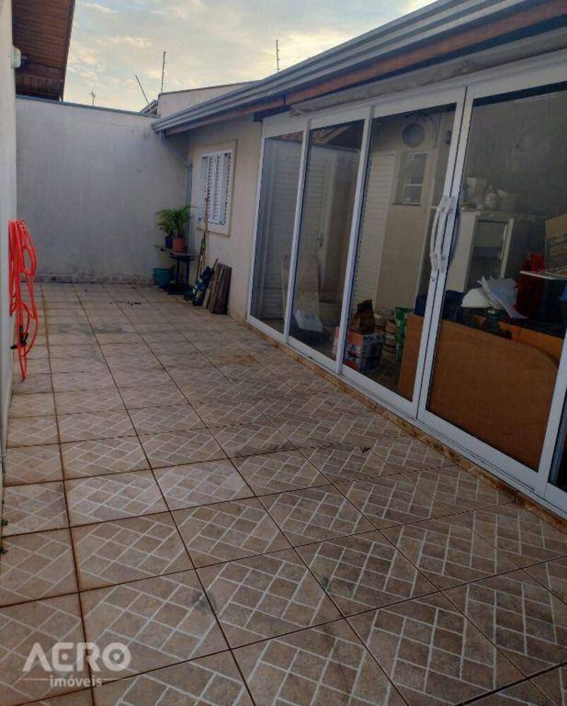Casa à venda com 3 quartos, 170m² - Foto 4