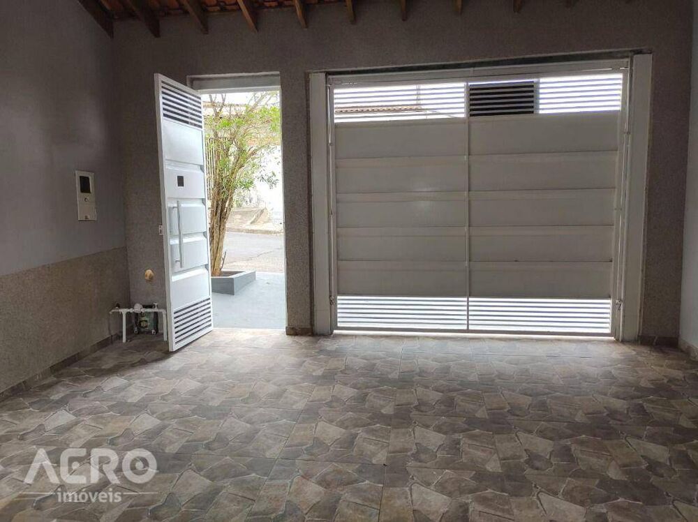 Casa à venda com 3 quartos, 102m² - Foto 2