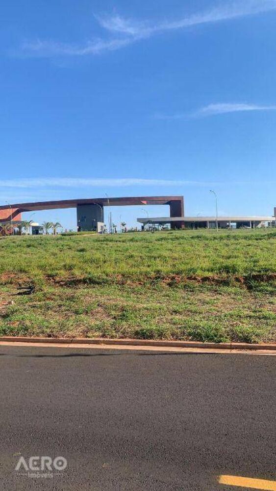 Loteamento e Condomínio, 377 m² - Foto 1
