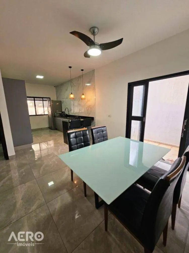 Casa, 3 quartos, 258 m² - Foto 2