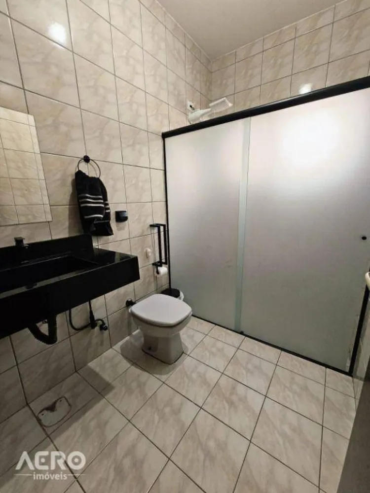 Casa, 3 quartos, 258 m² - Foto 4