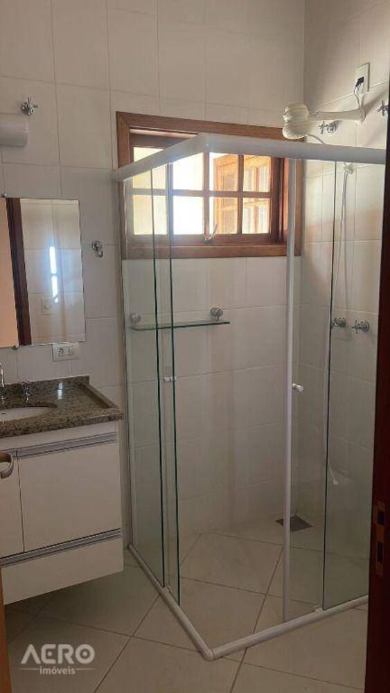 Casa, 3 quartos, 220 m² - Foto 3