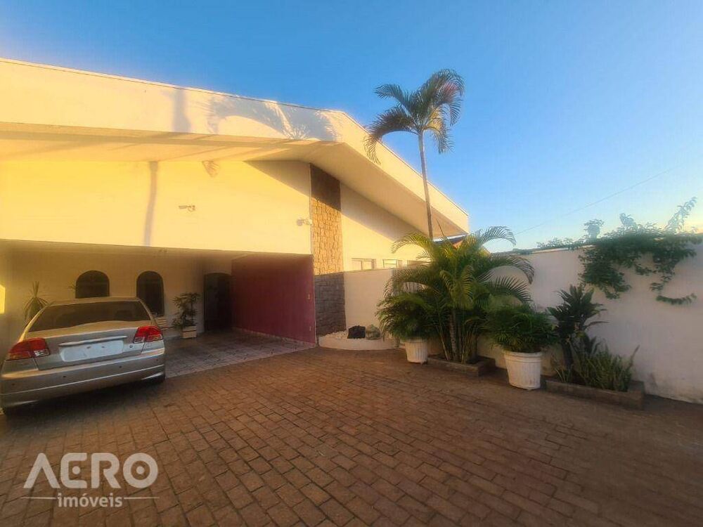 Casa, 4 quartos, 260 m² - Foto 22