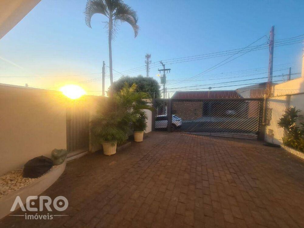Casa, 4 quartos, 260 m² - Foto 8